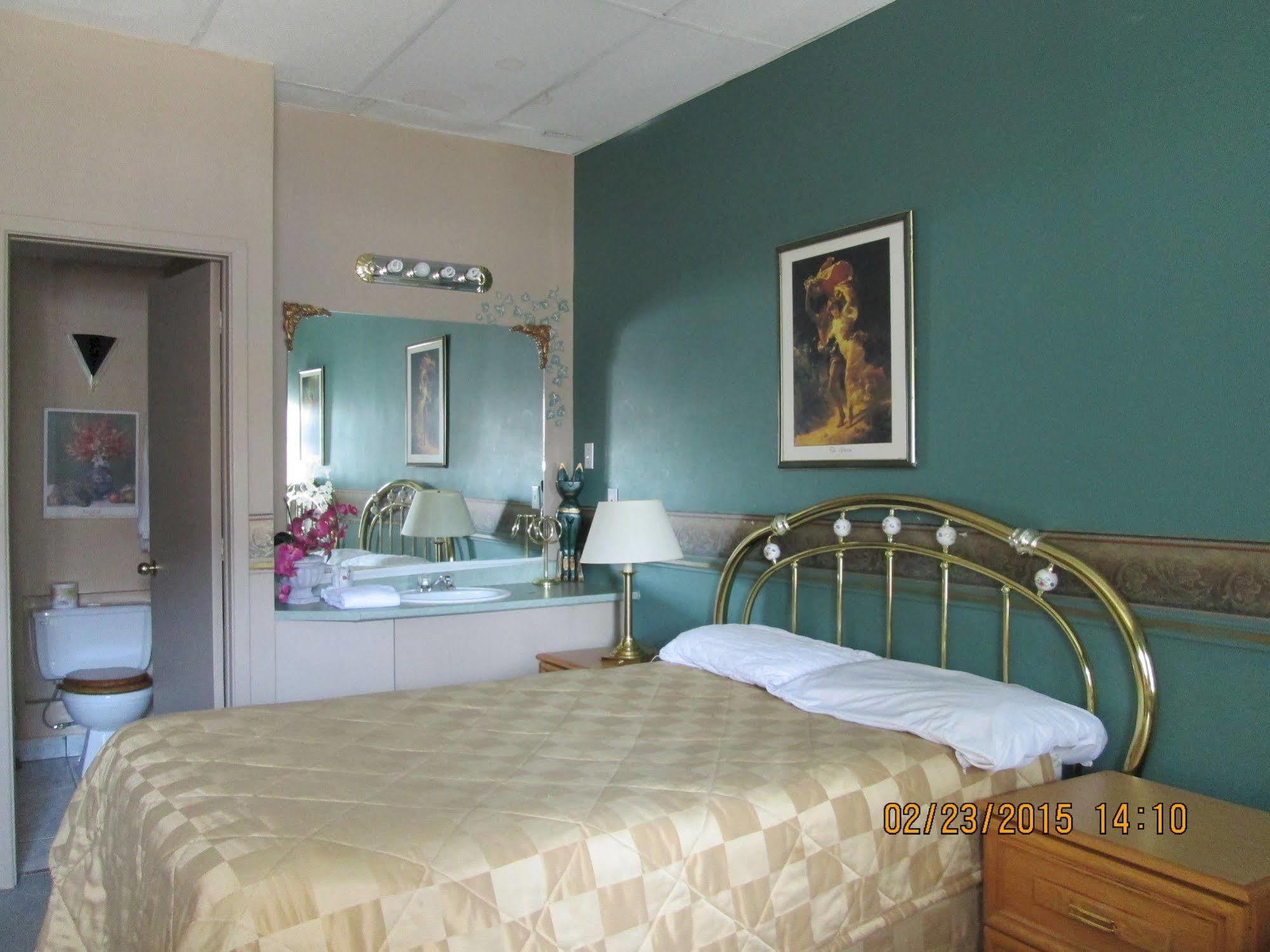 Motel Lustre D'Or L'Ancienne-Lorette エクステリア 写真